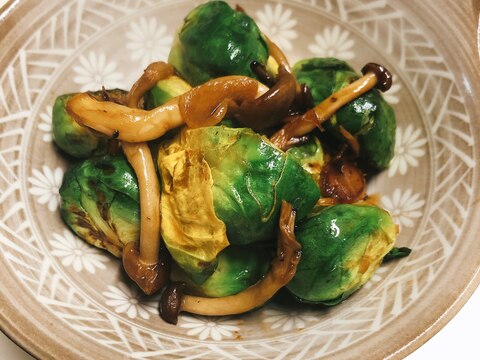 芽キャベツのにんにく醤油炒め